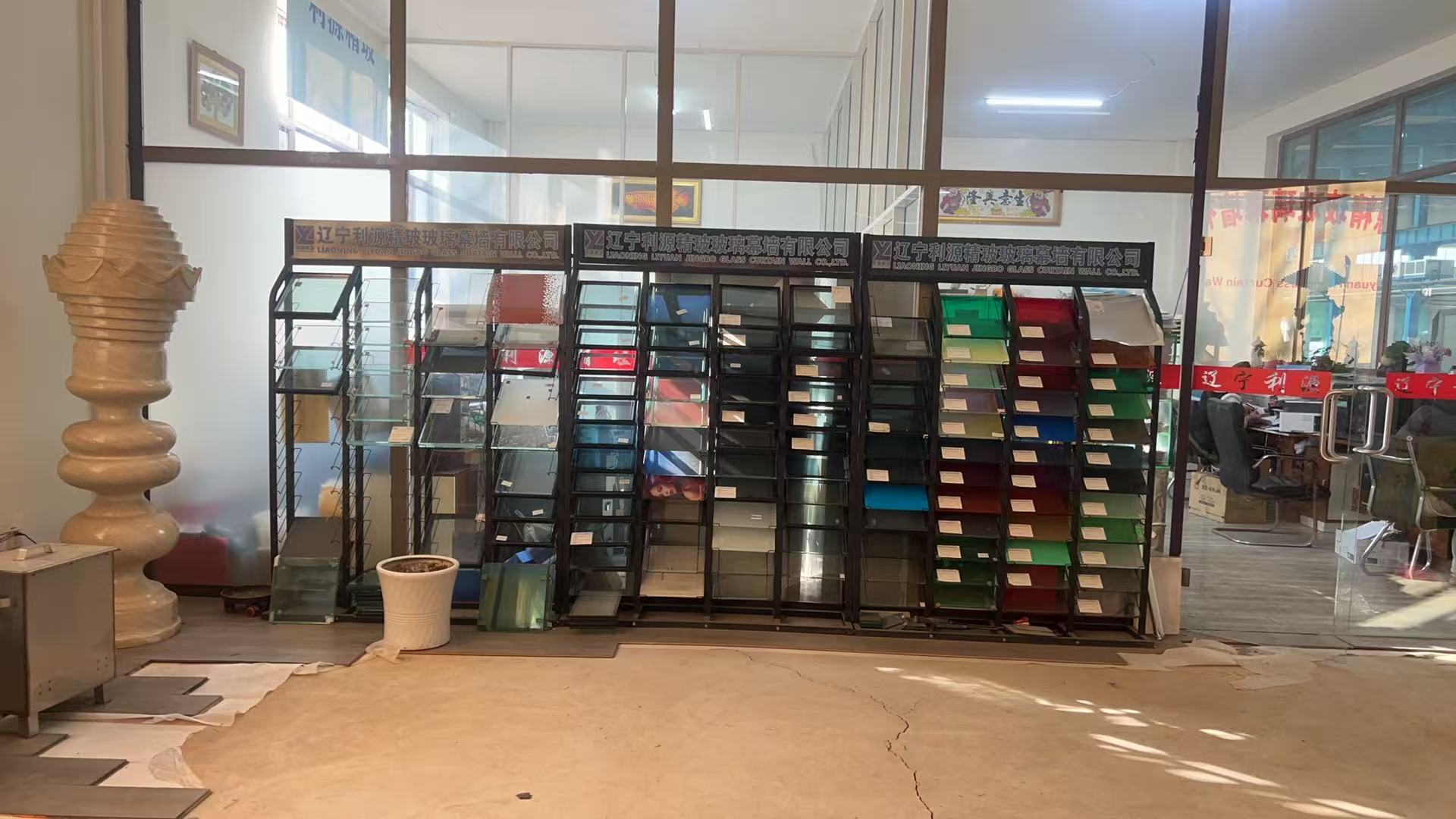 防城港市工程玻璃批量采购彩轴玻璃 - 排名